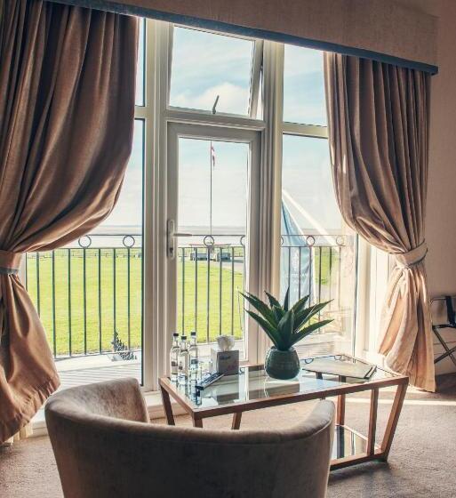 Номер Стандарт Вид на Море с Балконом, Clifton Arms