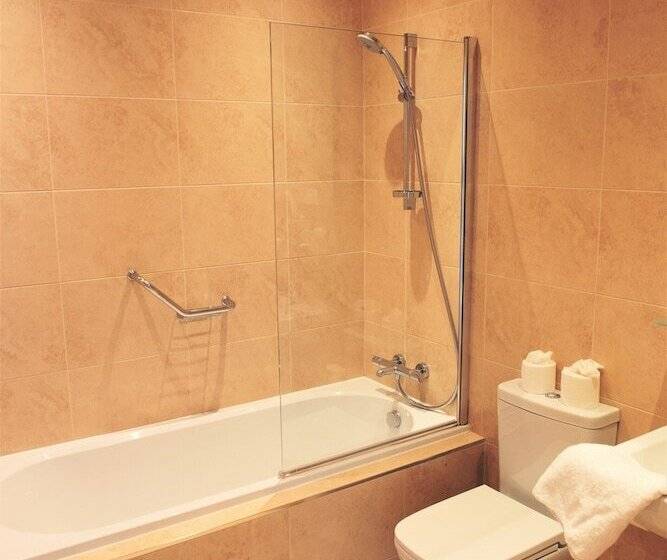 Классический Номер, Clifton Arms