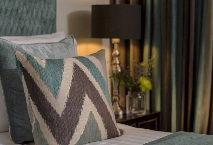 Классический Номер, Clifton Arms