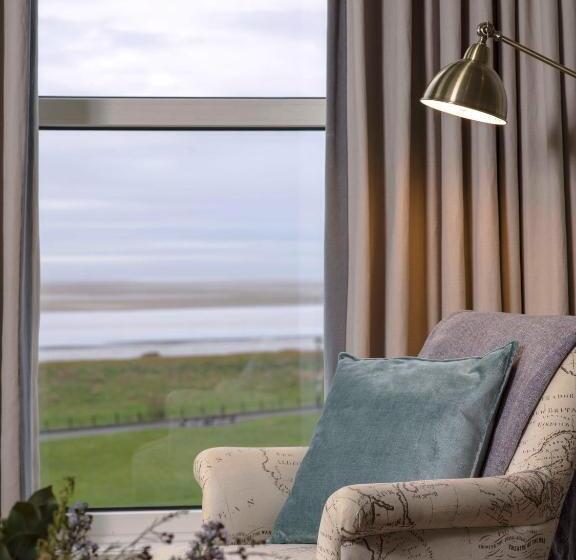 Номер Стандарт, Clifton Arms