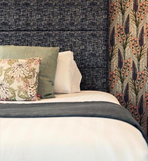 Номер Стандарт, Clifton Arms