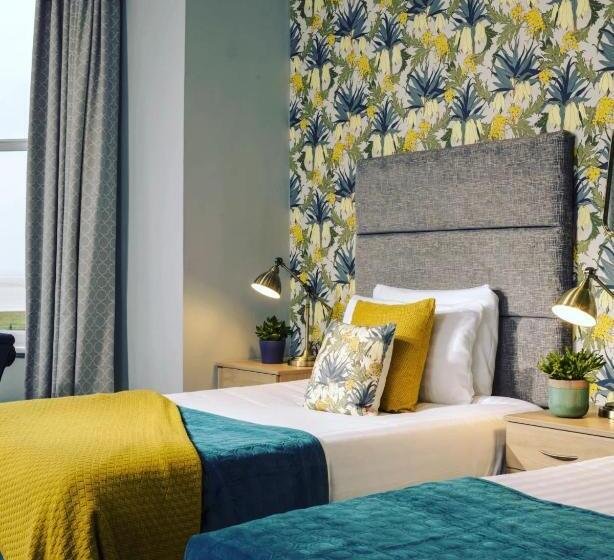 Номер Стандарт, Clifton Arms