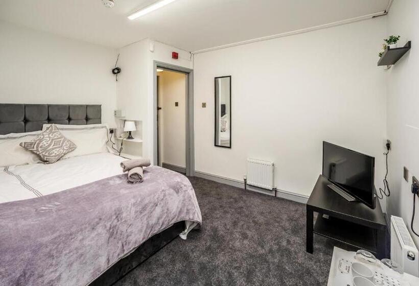 חדר אקונומי, Huddersfield Central Lodge