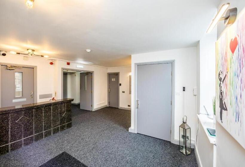 חדר דלוקס, Huddersfield Central Lodge