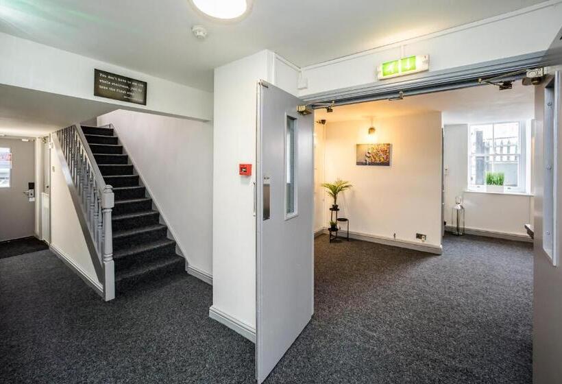 חדר סטנדרט, Huddersfield Central Lodge