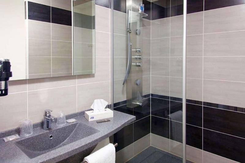 غرفة قياسية, Kyriad Auray