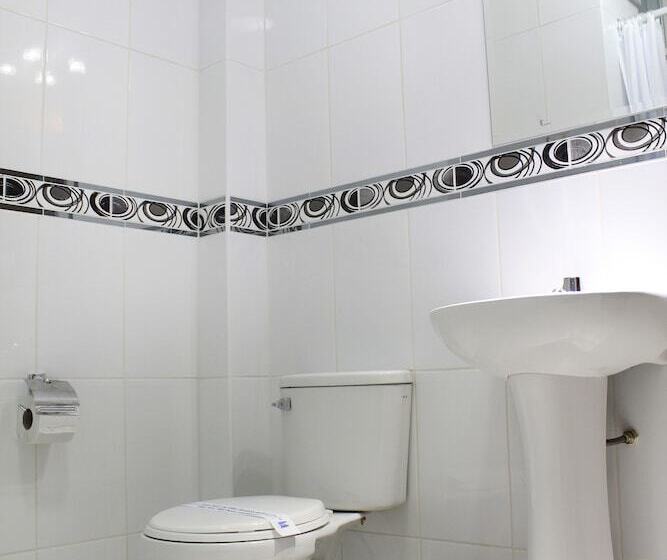 Номер Стандарт, Manhattan Inn Airport