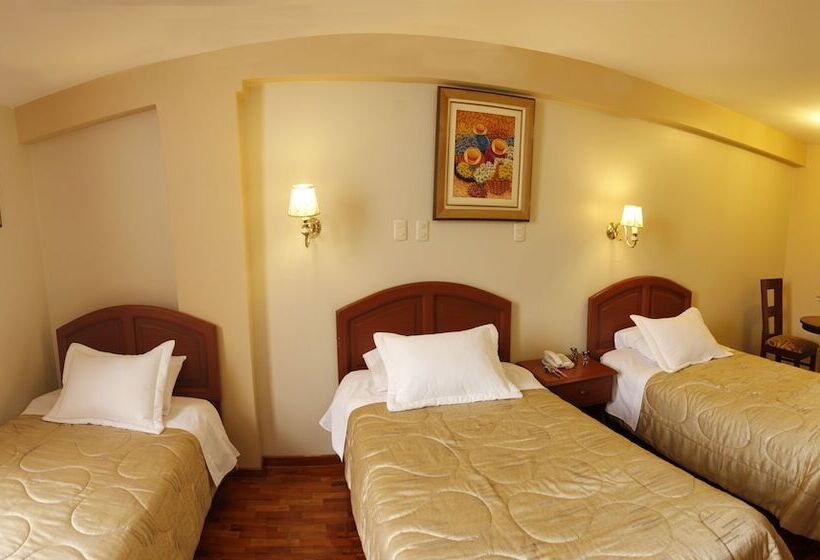 Номер Стандарт Трехместный, Manhattan Inn Airport