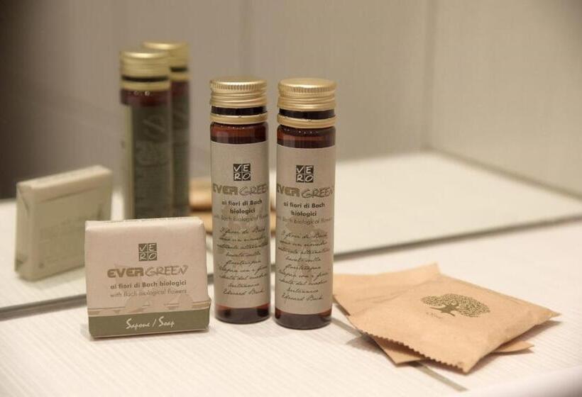 标准间, O Lyon Charite