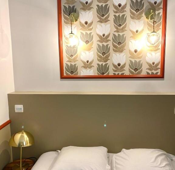 标准单人间, O Lyon Charite