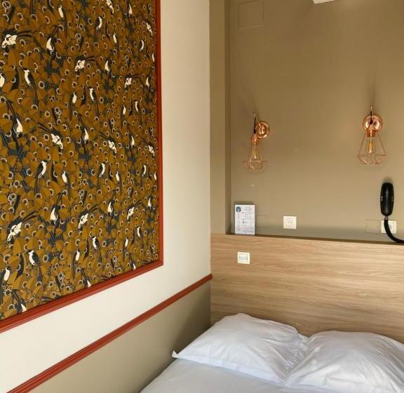 标准单人间, O Lyon Charite