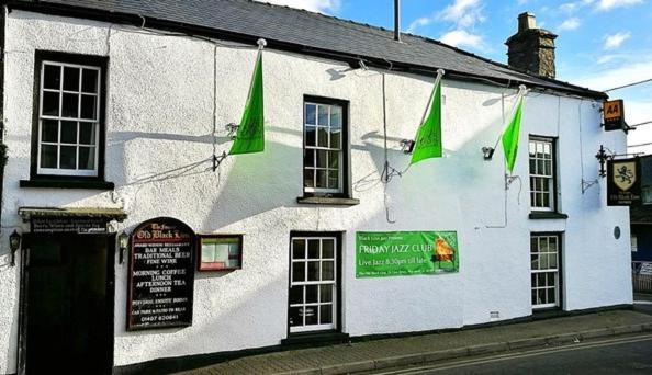 غرفة قياسية فردية, The Old Black Lion