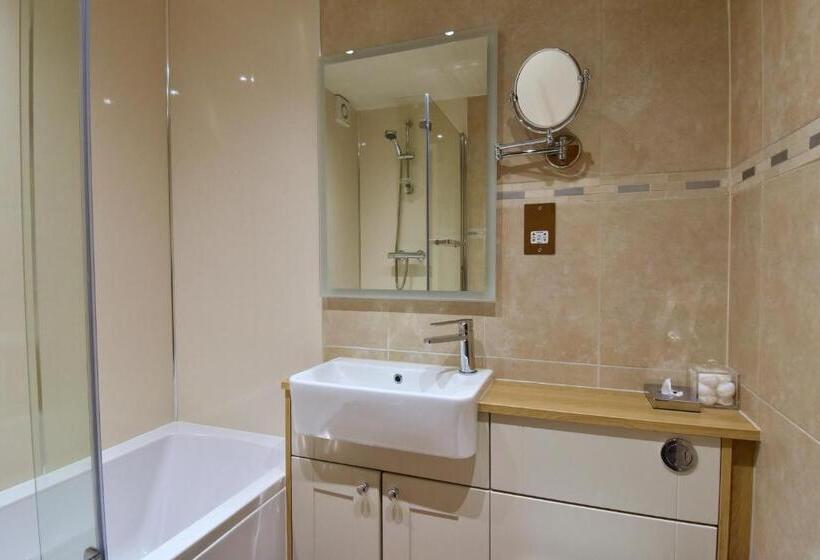 غرفة قياسية, The Old Black Lion