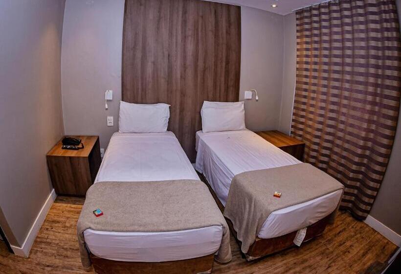 デラックスルーム, The