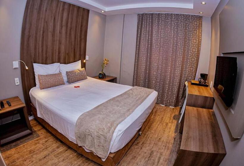 デラックスルーム, The