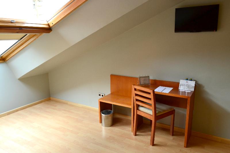 デラックスルーム, The