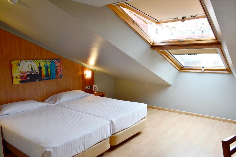 デラックスルーム, The