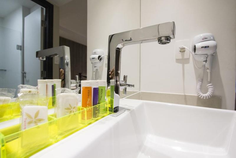 デラックスルーム, The