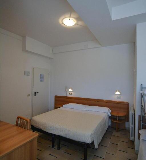 חדר סטנדרט לארבעה, Zani