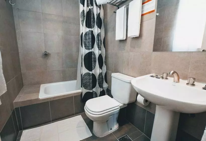 اتاق استاندارد یک نفره, Milhouse Hostel Hipo