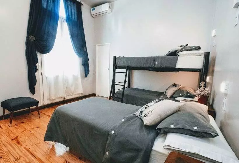 اتاق استاندارد سه نفره, Milhouse Hostel Hipo