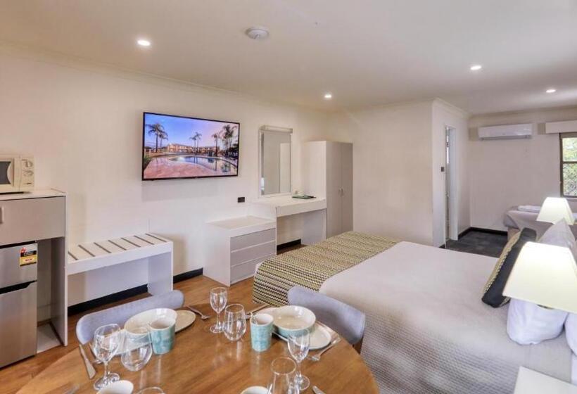 اتاق استاندارد سه نفره, The Palms Dubbo