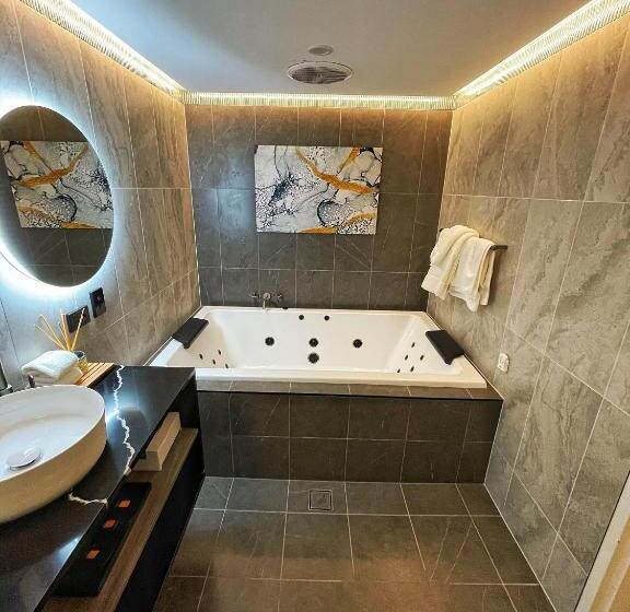 سوییت لوکس, The Palms Dubbo