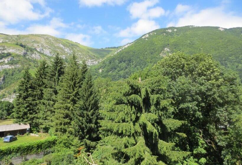 스탠다드 트리플 룸, Hôtel Les Deux Cols