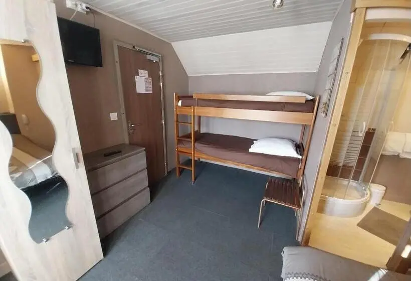 スタンダード4人部屋, Hôtel Les Deux Cols