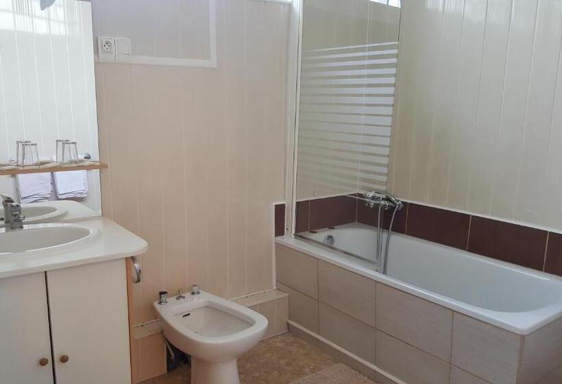 패밀리 룸, Hôtel Les Deux Cols