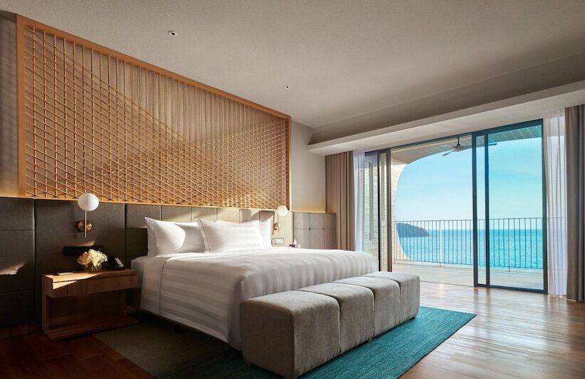 Люкс, Parkroyal Langkawi Resort