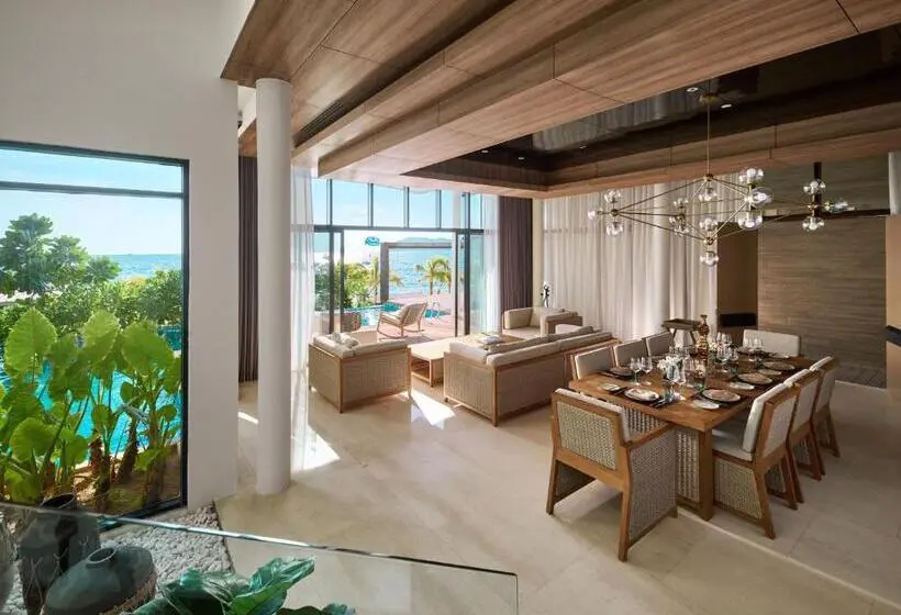 Villa 3 Makuuhuonetta, Parkroyal Langkawi Resort