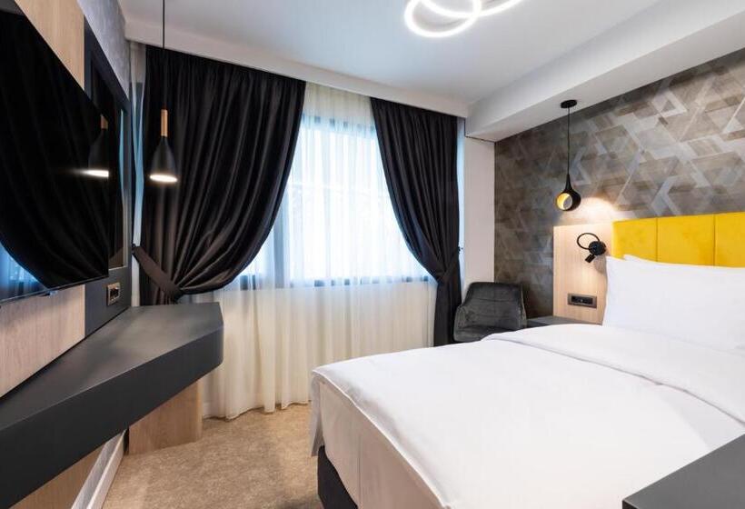 Standard Single Room, Ramada By Wyndham Slatina Parc