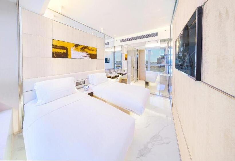 غرفة قياسية, Regala Skycity