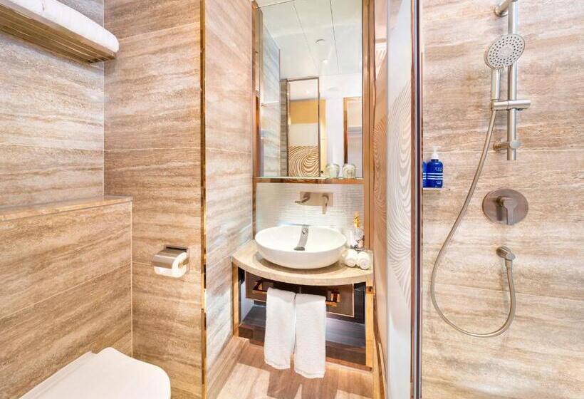 غرفة بريميوم مطلة على الحديقة, Regala Skycity