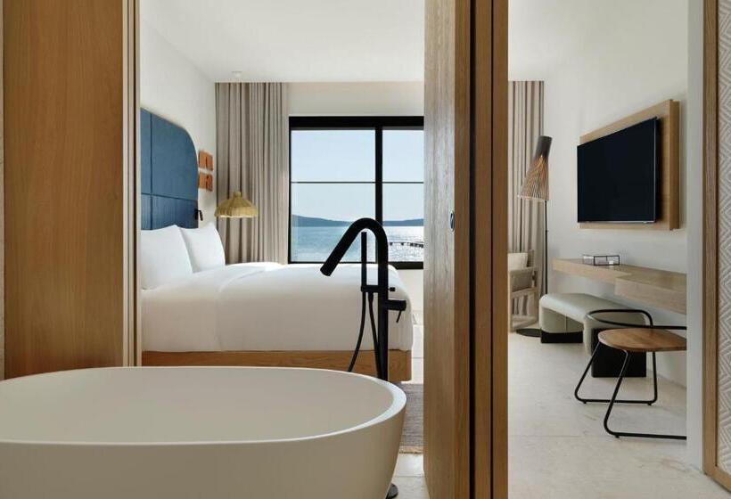 Люкс Кровать Кинг, W Costa Navarino