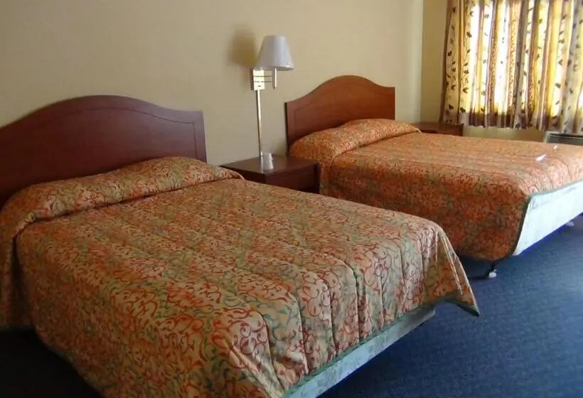 2ダブルベッドのスタンダードルーム, Desert Inn Motel