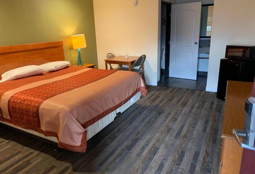 身障者適用キングサイズベッドルーム, Desert Inn Motel