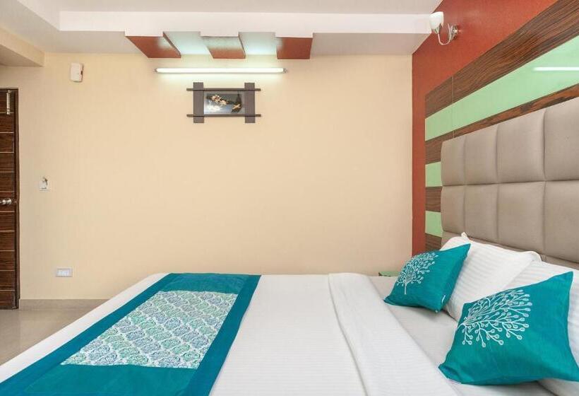 Quarto Triplo Clássico, Collection O Seven Hills Inn