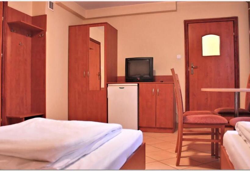 带共用浴室的标准房间, City Hostel