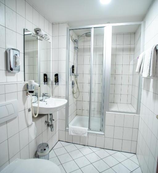 스탠다드 룸, Am Schillerplatz