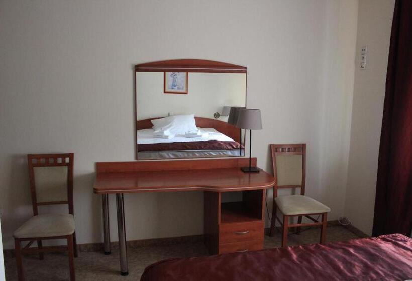 חדר סטודיו סטנדרד, Cumulus