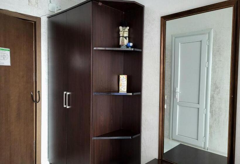 آپارتمان 1 خوابه با بالکن, Rock Hotel First Line