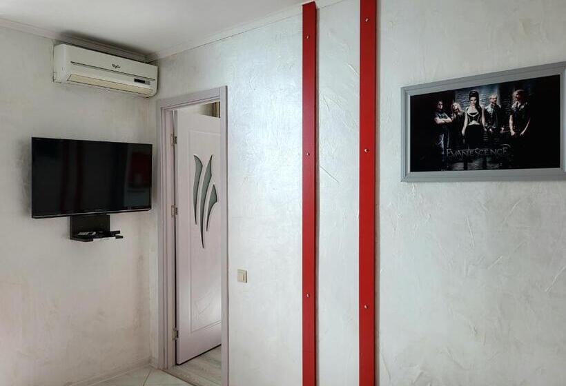 آپارتمان 1 خوابه با بالکن, Rock Hotel First Line