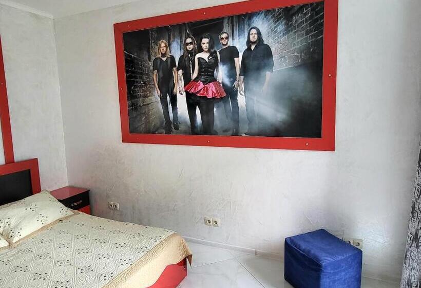 آپارتمان 1 خوابه با بالکن, Rock Hotel First Line