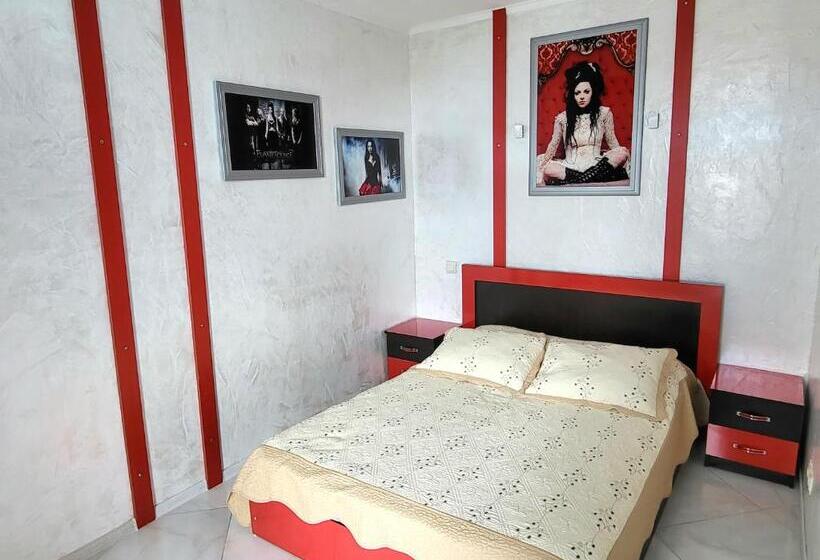 آپارتمان 1 خوابه با بالکن, Rock Hotel First Line