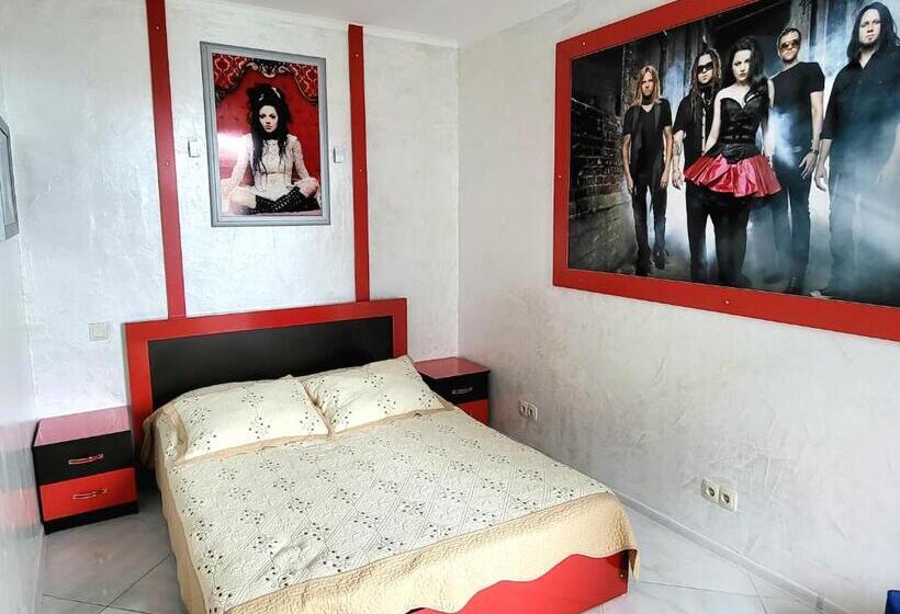 آپارتمان 1 خوابه با بالکن, Rock Hotel First Line