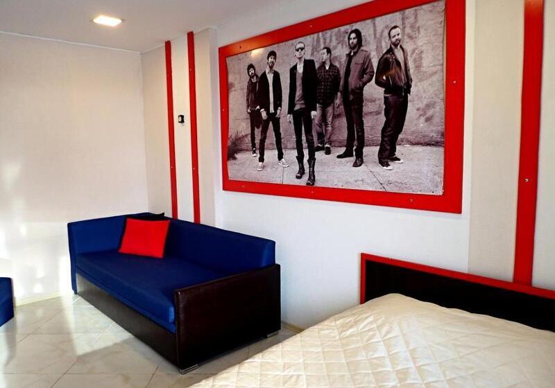 اتاق استاندارد, Rock Hotel First Line