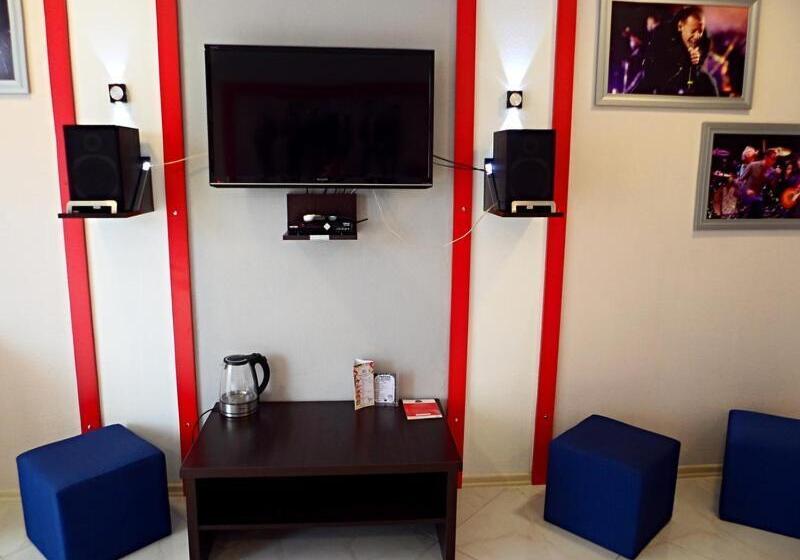 اتاق استاندارد, Rock Hotel First Line