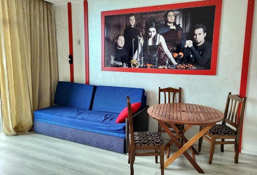 آپارتمان 1 خوابه با بالکن, Rock Hotel First Line